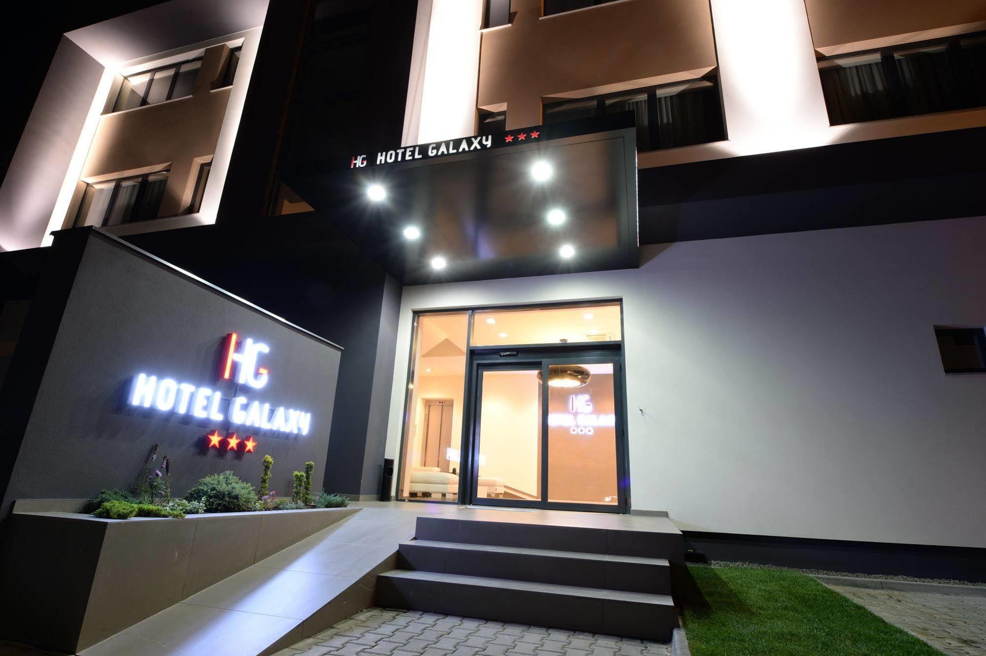 Hotel Galaxy Dumbravita  Buitenkant foto
